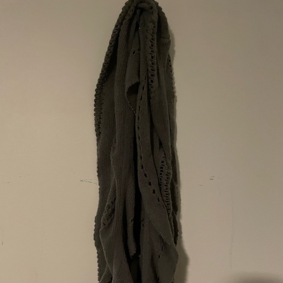 Gray infinity scarf with silver detail on edge - Picture 2 of 3